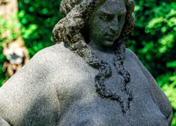 Скульптури, які збурили львів’ян: що означає виставка сучасного мистецтва у Стрийському парку (ФОТО)