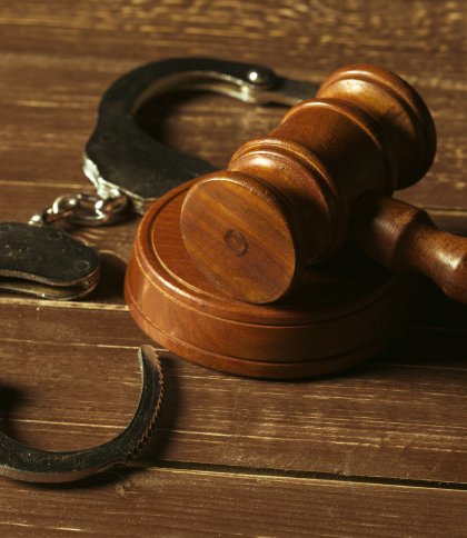 Торгував канабісом у під’їзді багатоповерхівки: у Львові затримали наркоторговця