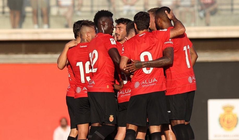 Тренер Голден Стейт вклав гроші у футбольний клуб в Іспанії