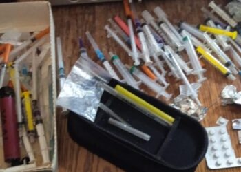 У багатоповерхівці на Сихові двоє львів’ян продавали наркотичні таблетки і “солі” – Надзвичайні події