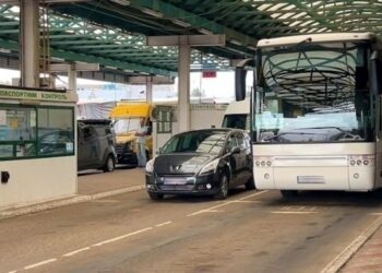 У двох пунктах пропуску Львівщини запрацює «єЧерга» для автобусів