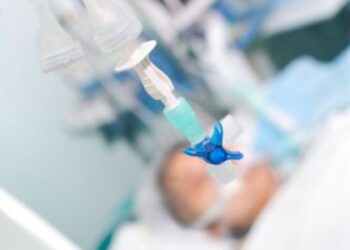 У лікарні помер чоловік, який впав з балконом в центрі Львова