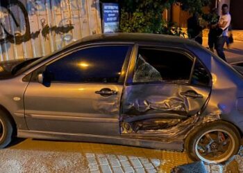 У Львові ввечері зіткнулися два авто: один з водіїв у лікарні