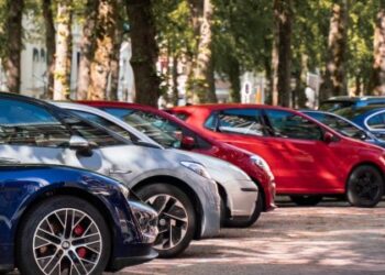 У Львові за тиждень виписали штрафів за порушення правил зупинки на понад 1 млн 300 тис. грн