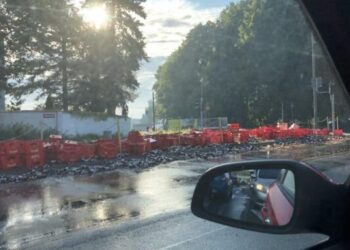 У Польщі з вантажівки випало 7 тисяч пляшок пива – Світ