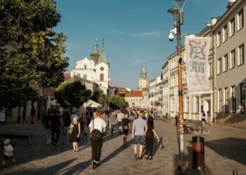 У Польщі затримано групу українських біженців, завербованих російськими спецслужбами – Світ