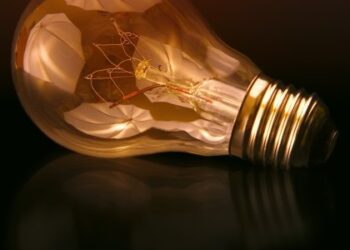 У великій частині Львова сталося відключення світла