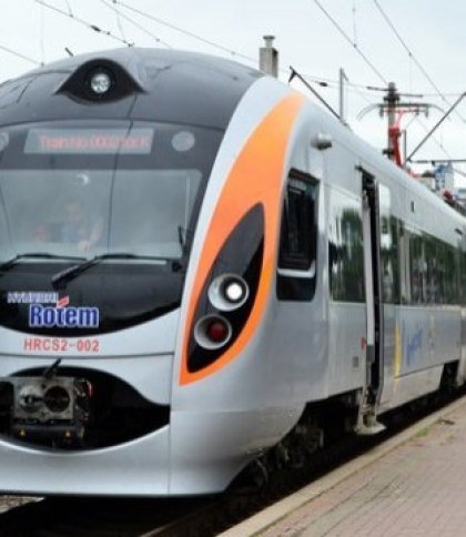 Укрзалізниця призначає додаткові потяги до Львова: напрямки та розклад