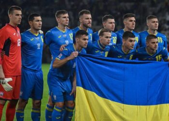 Від репостів в сторіс до душевних текстів Трубіна і Сидорчука: як гравці збірної України вітали країну з днем прапора? | Футбол |