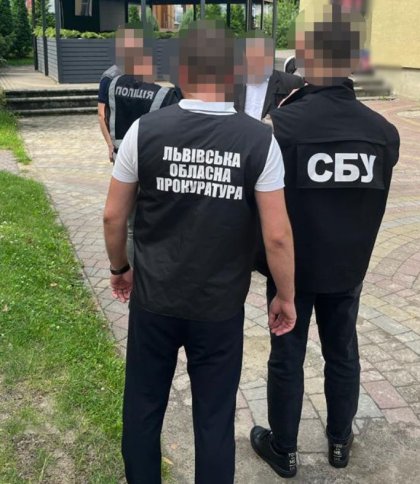 Затримано зловмисника, який за гроші обіцяв “вирішити проблеми” із перебуванням в СІЗО