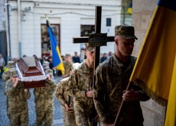 Завтра Львів попрощається із двома захисниками. Ким вони були