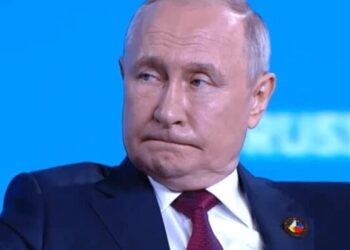 ЗМІ розкрили загадку літака, пов’язаного з родиною Путіна, який покинув РФ напередодні війни – Світ