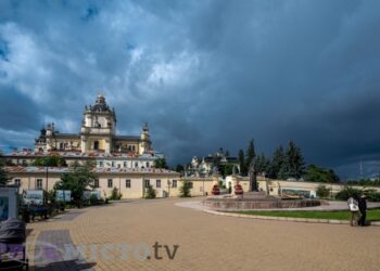 Гроза і град. Якою буде погода у Львові в останній літній день