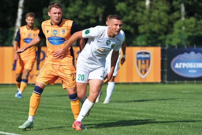 Карпати на виїзді перемогли Агробізнес з двома пенальті