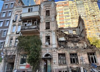 КМДА обіцяє жителям пошкодженого «Шахедом» будинку на Жилянській по кілька мільйонів