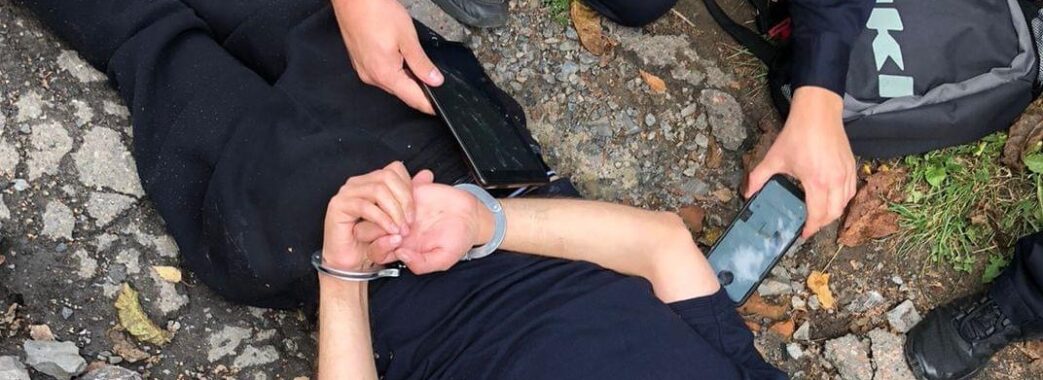 Львів’янину , який напав з ножем на чоловіка, повідомили про підозру