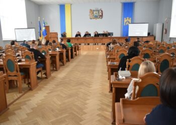 Львівська райрада не зібралася на позачергову сесію. На ній хотіли забрати повноваження у сфері містобудування