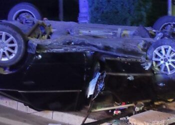 На Львівщині водій AUDI не впорався з керуванням та перекинувся — Львівщіна