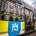 На трамвайній зупинці біля приміського вокзалу у Львові встановили нове електронне табло (ВІДЕО)