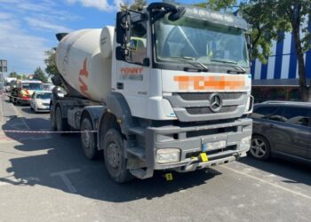 Поліція повідомила деталі ДТП у Львові, у якій чоловік загинув під цементовозом