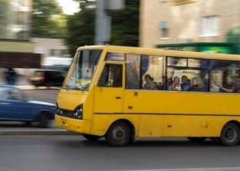 Проїхав перехрестя на червоний сигнал світлофора. У Львові оштрафували водія маршрутки