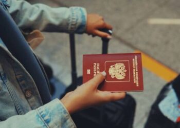 Росіянку в Німеччині не пустили в літак через громадянство РФ – Світ