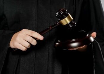 Сидітиме довічно: у Львові хлопець 20 ударами ножа в серце убив 19-річну дівчину