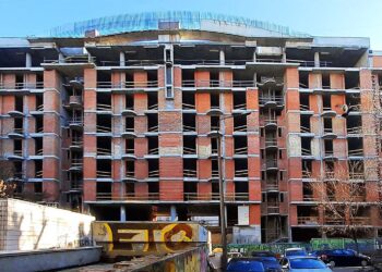 Стало відомо, чому забудовник ЖК Fresco Sofia в Києві досі не зніс зайві поверхи попри обіцянку