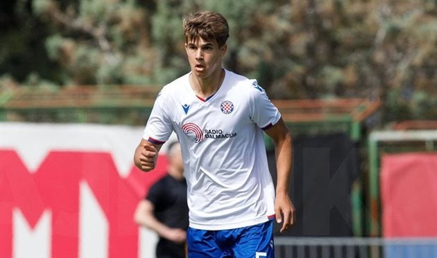 Тоттенхем оголосив про перехід 16-річного хорвата Вушковича