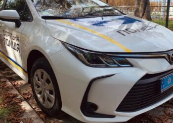 У Львові патрульні завадили самогубству дівчини