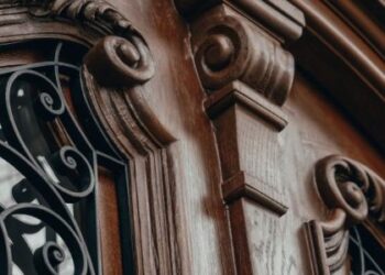 У Львові приймають заявки на реставрацію історичних вікон і брам: деталі