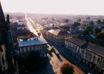 У Львові відновили рух вулицею, яку перекрили після атаки дронами