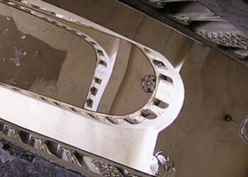 Зарізав та скинув зі сходів: на Львівщині судитимуть 47-річного чоловіка за замах на вбивство – Надзвичайні події