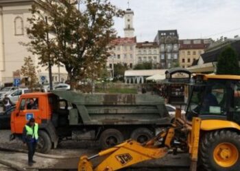 Аварію водопроводу на проспекті Свободи ліквідували