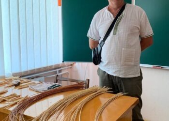 Чудові вироби з лози плете майстер Євген Рибай