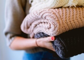 Де у Львові можна здати і отримати теплий одяг. Локації
