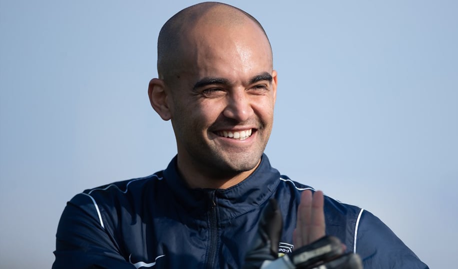 Екс-голкіпер збірної України вважає, що Валефа до Дніпра-1 привели далекі від футболу люди