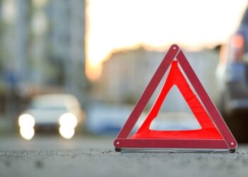 На Львівщині внаслідок наїзду вантажівки загинула жінка