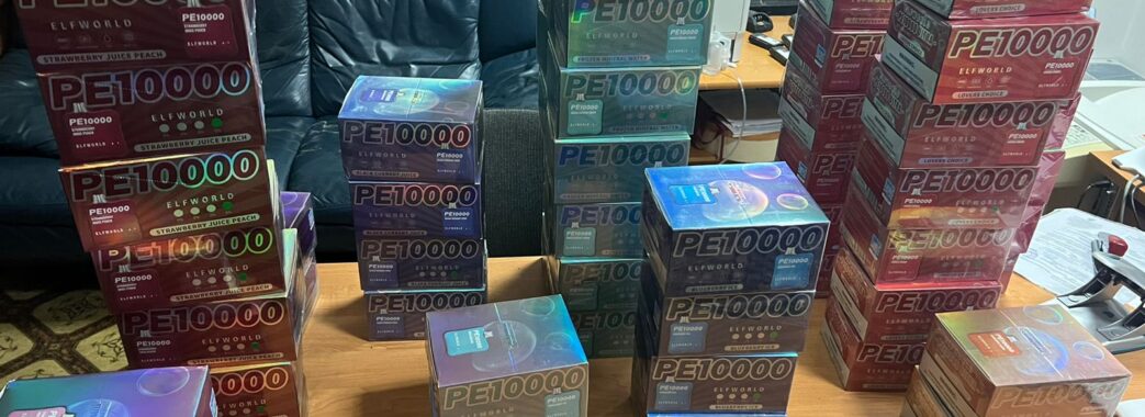 На польському кордоні затримали 32-річного чоловіка, який хотів ввезти 600 електронних сигарет