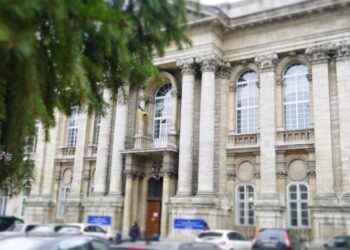 На ремонті Львівської обласної лікарні викрили змову