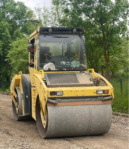 Поки не відібрали ПДФО: сільські громади Львівщини активно замовляють ремонти доріг