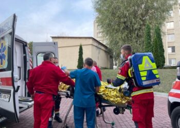 Постраждалих у пожежі на нафтопроводі на Франківщині відправили на лікування зі Львова до Німеччини