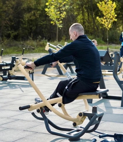 У госпіталі ветеранів війни у Винниках облаштували тренажерні майданчики