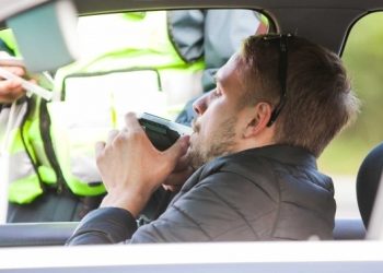 У Львові п’яний водій втікав від патрульних та вчинив ДТП