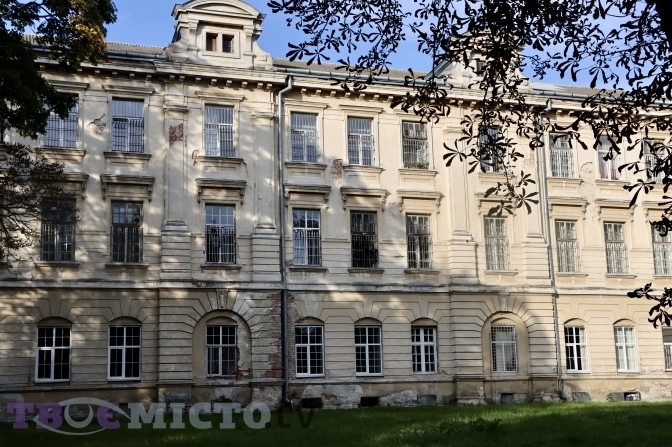 ПСИХІАТРИЧНА ЛІКАРНЯ НА КУЛЬПАРКІВСЬКІЙ У ЛЬВОВІ / ФОТО: ТВОЄ МІСТО