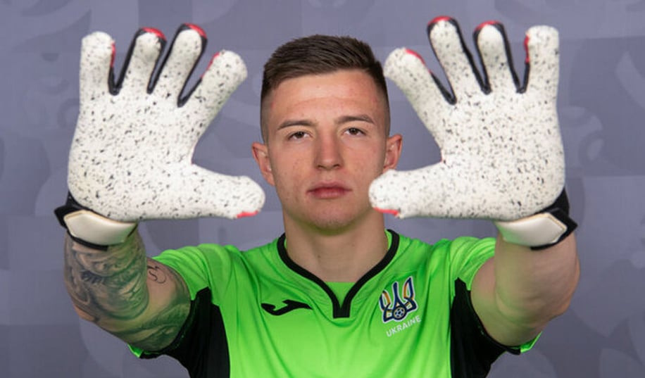 Вболівальники визнали Трубіна найкращим гравцем збірної України у матчі з Північною Македонією