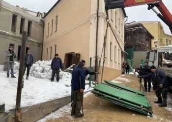 Будівельний паркан біля замку Річарда в Києві демонтували