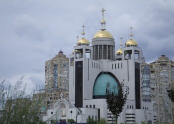 Через атаку дронами постраждав Патріарший собор у Києві