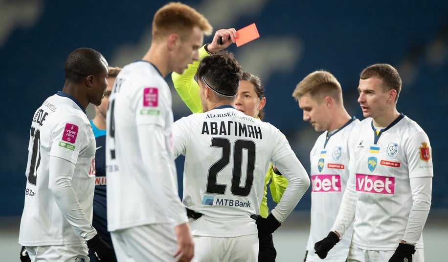 Чорноморець програв Дніпру-1 після вилучення у третьому матчі поспіль