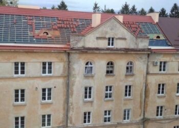 На якому етапі відновлення будинків у Львові, які зруйнували російські ракети